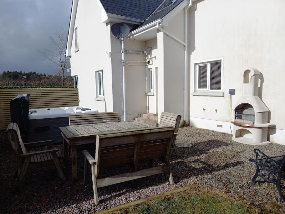Dovecote Lodge On The 5 Star Lough Erne Resort Ballycassidy Ngoại thất bức ảnh