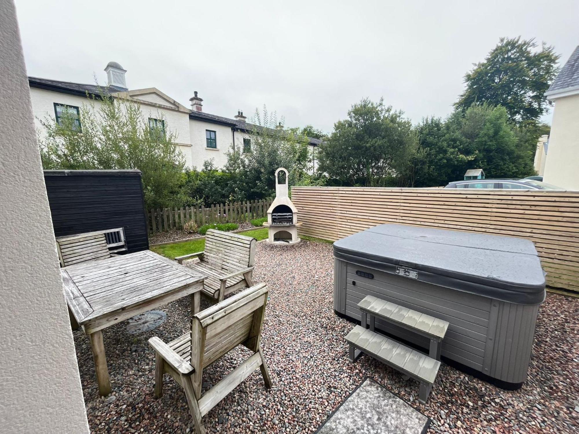Dovecote Lodge On The 5 Star Lough Erne Resort Ballycassidy Ngoại thất bức ảnh